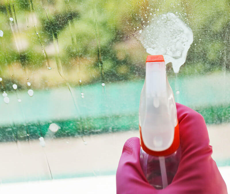 DIY Homemade Glass Cleaner Recipe with Essential Oils