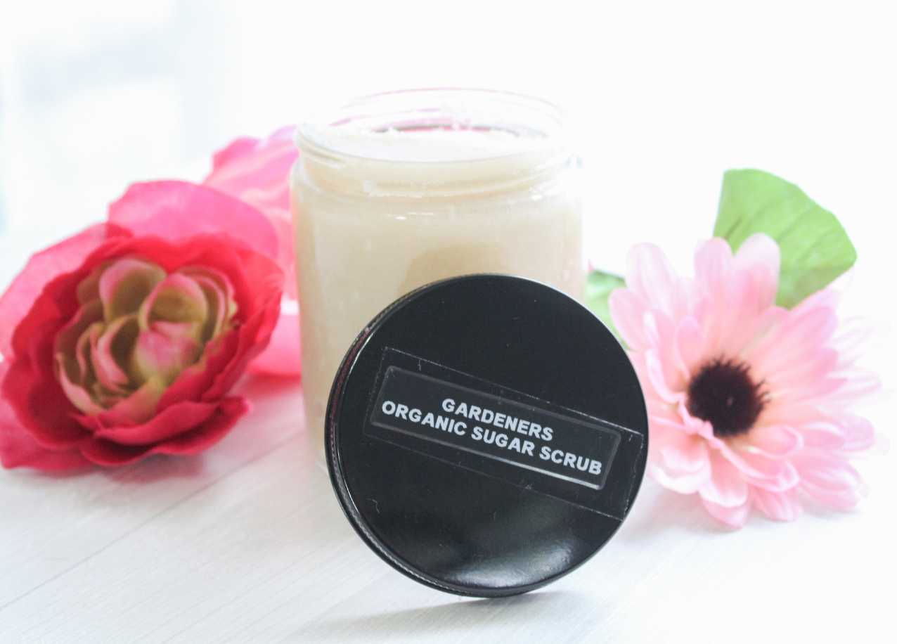 Homemade Sugar Scrub: Gentle Exfoliation & Deep Hydration