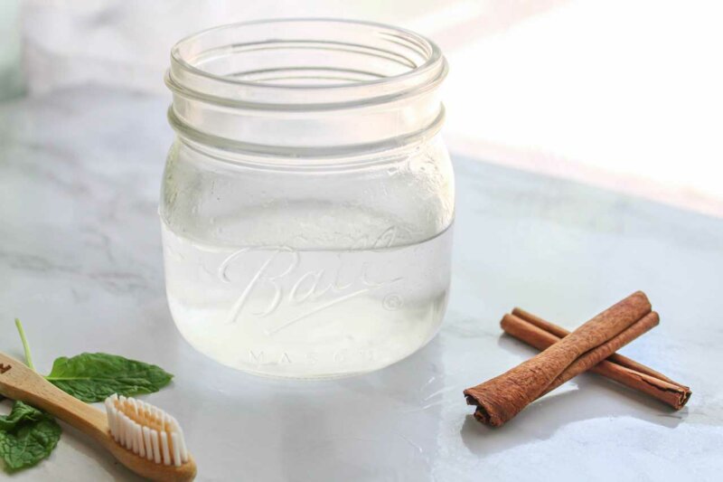 Mouthwash DIY with Essential Oils for Homemade Oral Care